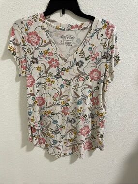 Latched mama V-Neck Short Sleeve Top - Cream with Pink & Blue Flowers
